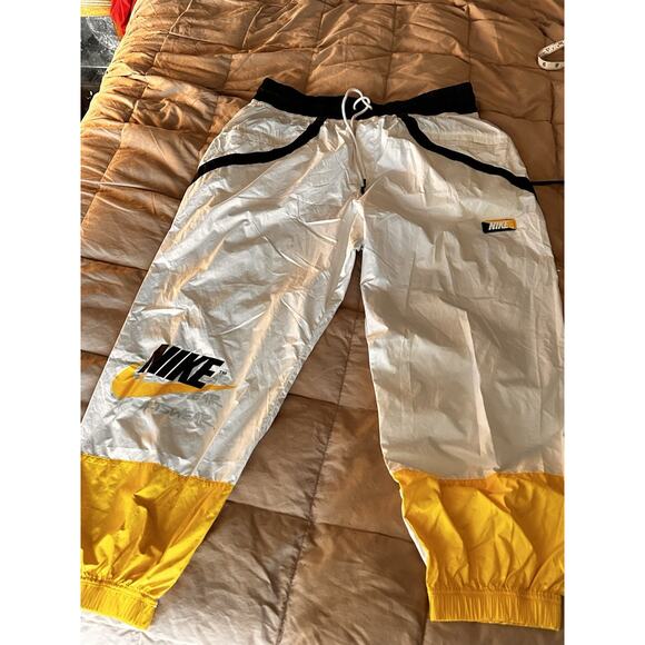 Vtg Nike Pants Mens XL White Yellow Track Windbreaker Jogger Cargo Swoosh - Picture 1 of 13